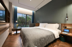 Color and Light Hotel Beijing International Trade Shop